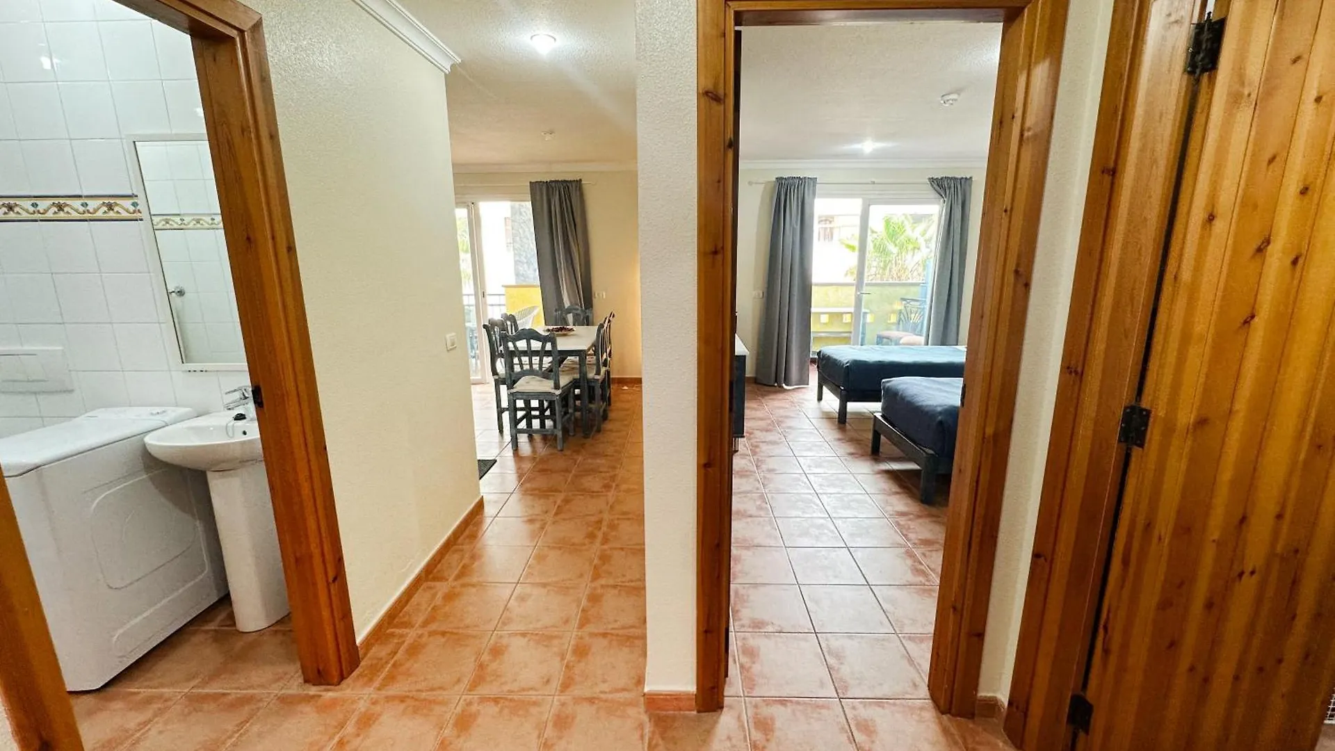 Arcade Apartments Playa de las Américas Tatil Evi